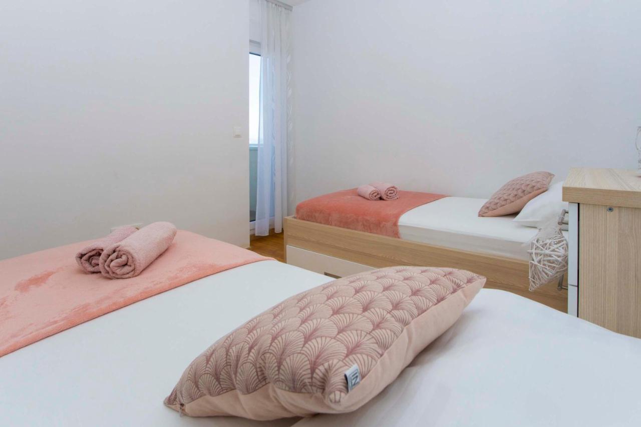 מאקרסקה Apartment Lauc מראה חיצוני תמונה
