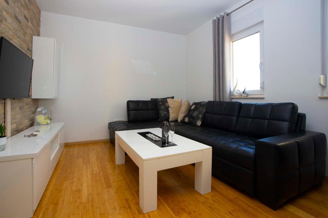 מאקרסקה Apartment Lauc מראה חיצוני תמונה