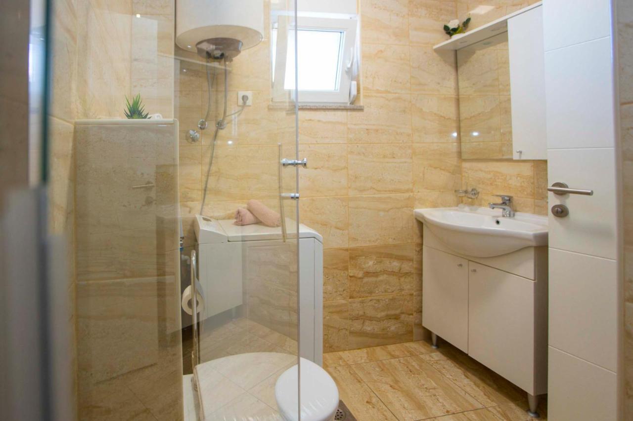 מאקרסקה Apartment Lauc מראה חיצוני תמונה
